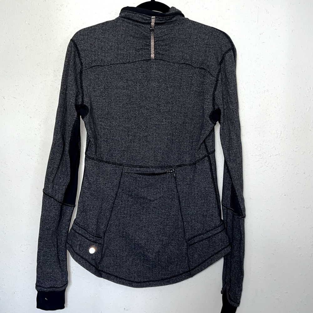 Lululemon Half Zip Base Runner Jacket - image 5